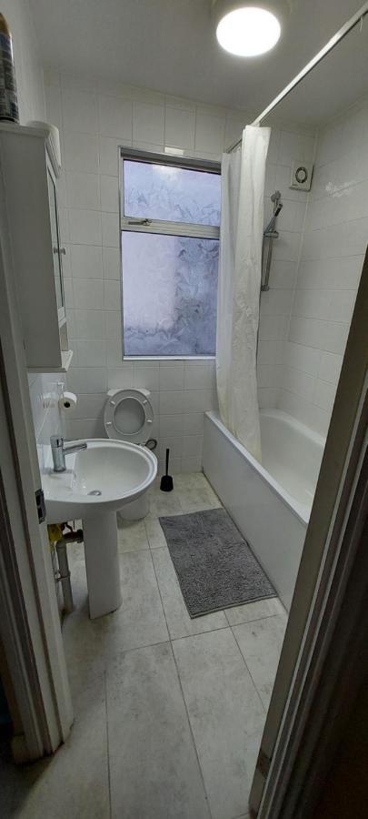 Family Friendly 3 Bedroom Flat Zone 2 - Children Stay Free! London Exterior foto